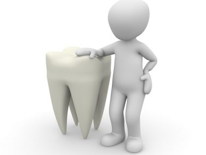 Différence entre les dents en porcelaine et les dents en acrylique